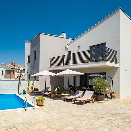 Villa Leonardo Vrznaveri Exteriör bild