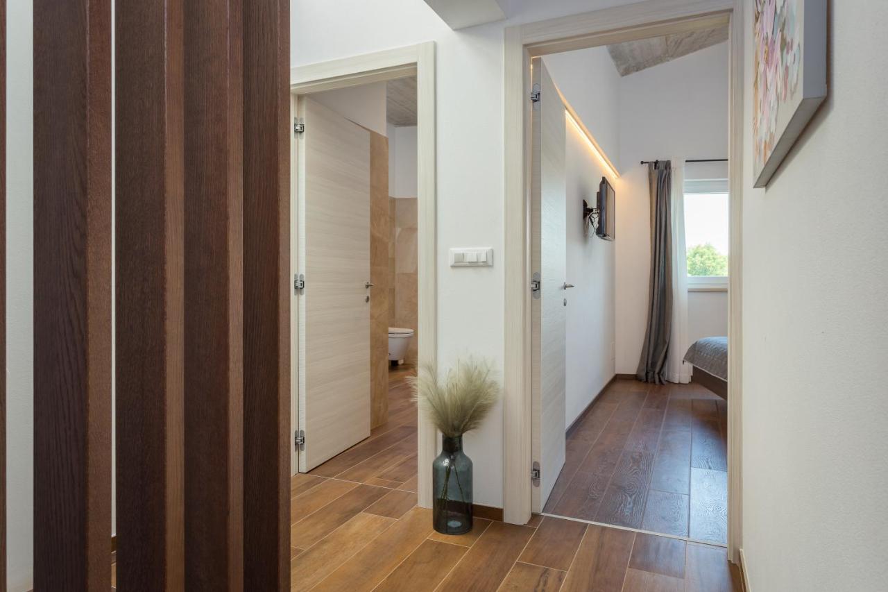 Villa Leonardo Vrznaveri Exteriör bild
